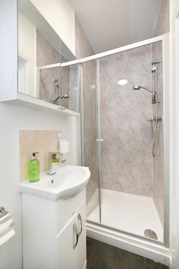 Waylen Street Suites Reading Extérieur photo